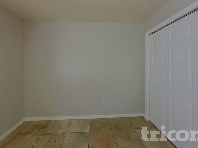 400 Cocoa Ct — Photo 13