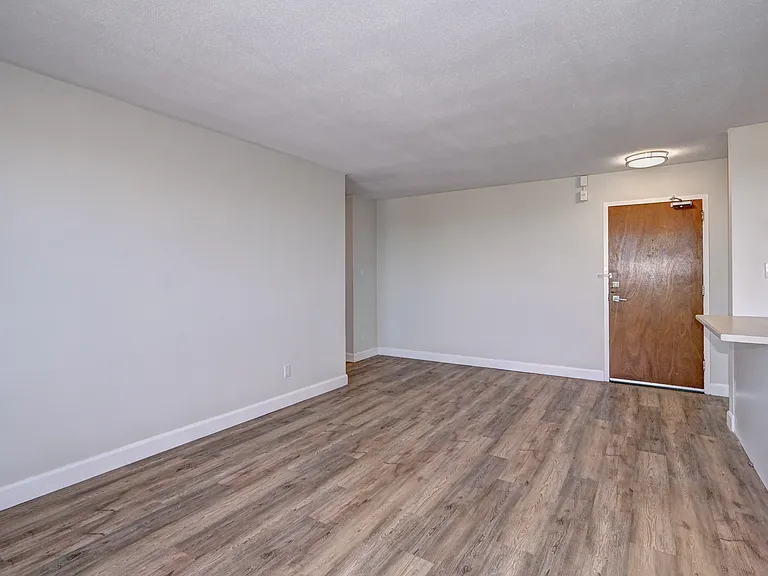 301 Fairview Dr — Photo 11