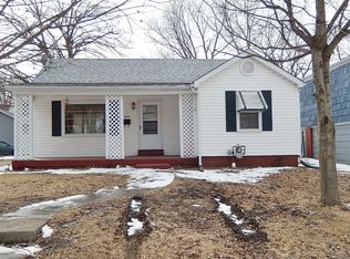 805 N Center St, Clinton, IL 61727