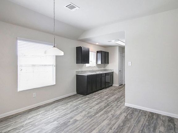4th image of 5731 Plantation Forest Dr