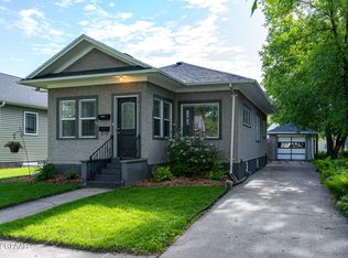 709 Cottonwood St, Grand Forks, ND 58201