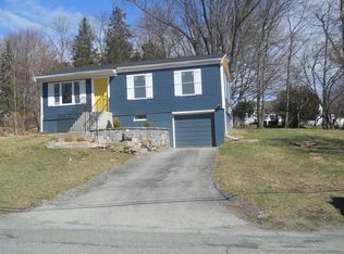 47 Longview Dr, Fishkill, NY 12524