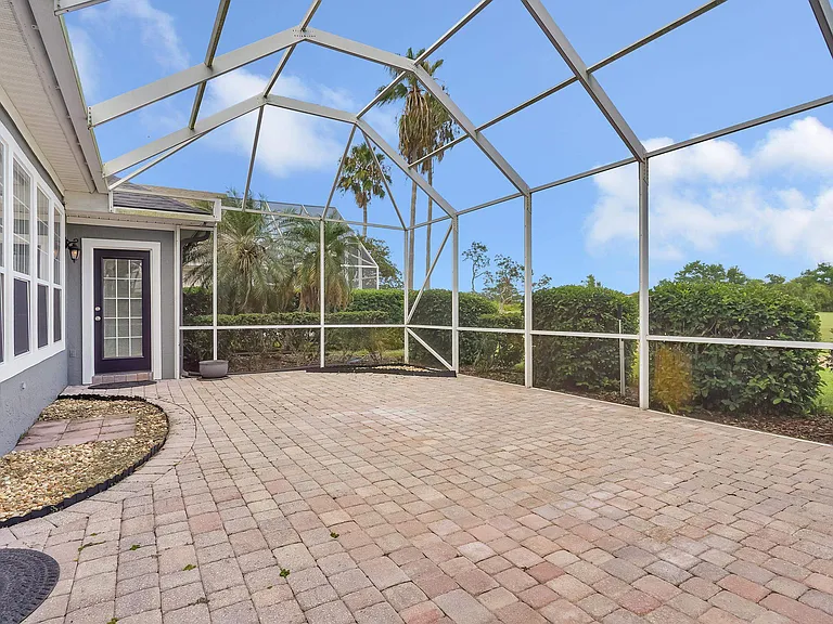 506 Lakeway Dr — Photo 37