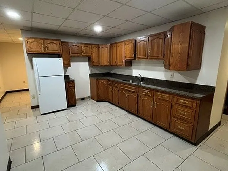 233 East Ridge Street — Photo 9