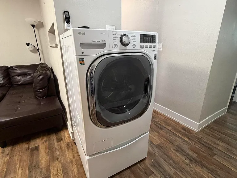 202 Caroline St #208 — Photo 8