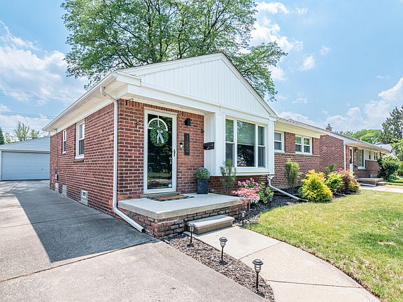 2nd image of 123 Jeffrey Ave