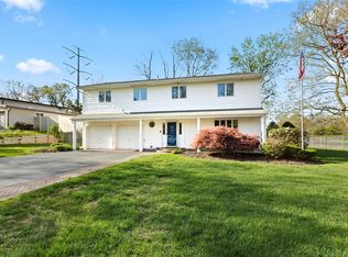 42 Sioux Dr, Commack, NY 11725