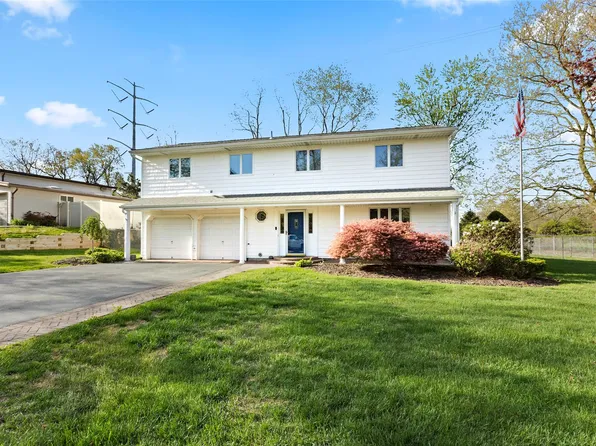 42 Sioux Drive, Commack, NY 11725