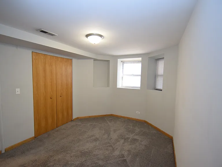 3828 N Clark St #1F — Photo 15