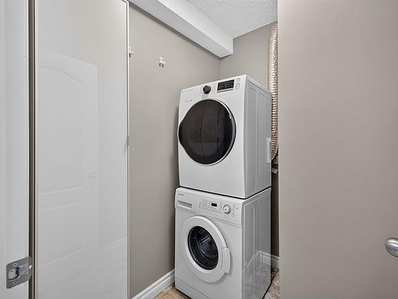4th image of 4616 47th St #4
