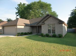 606 Calvin Ct, Searcy, AR 72143