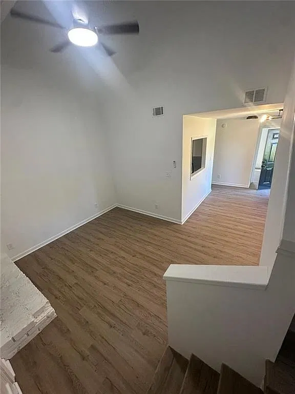 2 bed, 2.5 bath, 2012 sqft, $1,899 — Photo 2