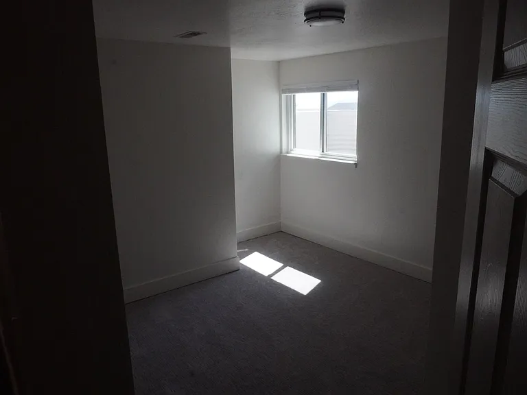 S 1680 E — Photo 9