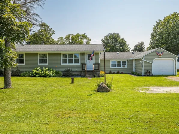 2108 Judge Rd, Basom, NY 14013