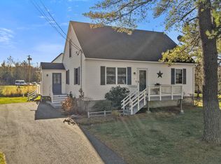 7 Cherry Ln, Bangor, ME 04401