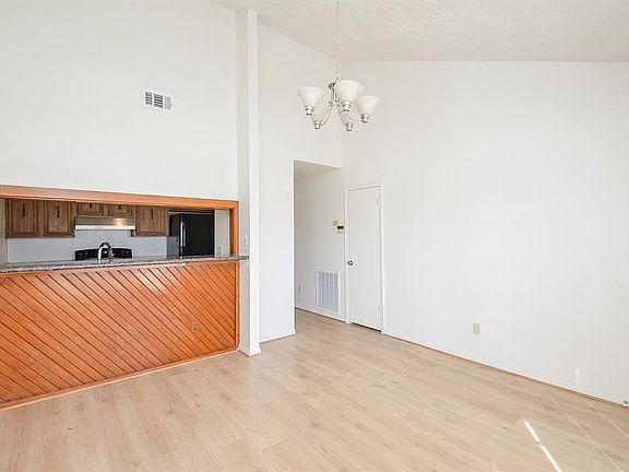 2nd image of 10770 Bexley Dr