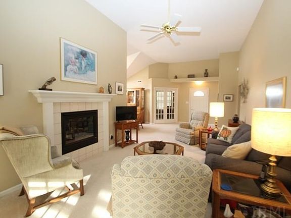 3rd image of 5112 W Churchill Ct #5112
