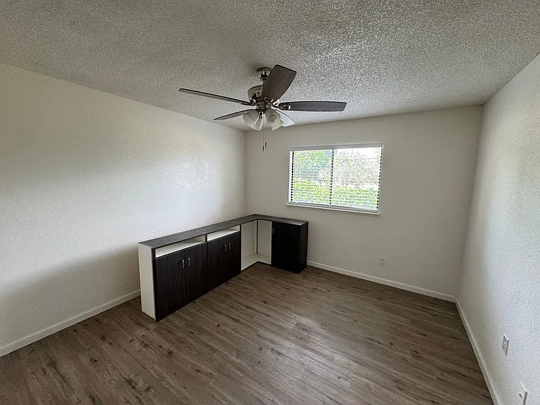 21293 E American Ave — Photo 8