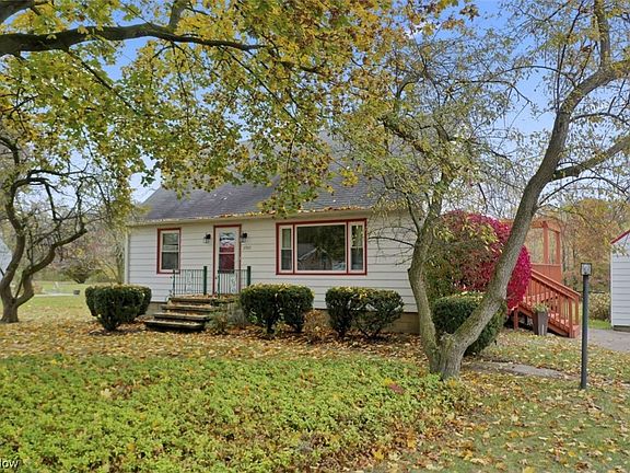 3rd image of 3700 Vineland Ave