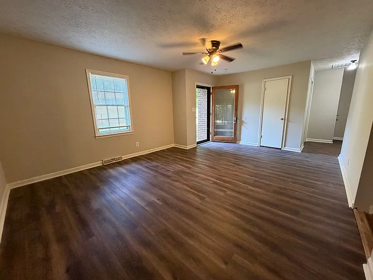 24 Woodberry Dr SE — Photo 4