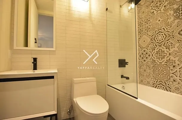 Rented by Zee Management LLC | media 18