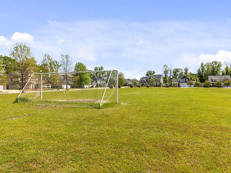 368 Exeter Dr — Photo 50