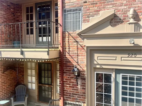 920 Margarite Dr APT E, Pittsburgh, PA 15216