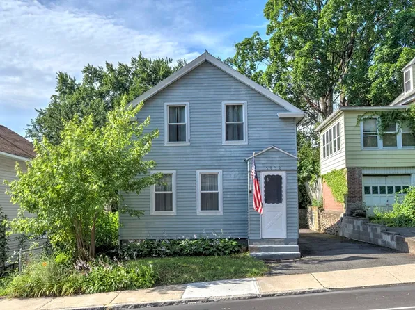 1030 Dwight St, Holyoke, MA 01040