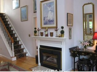 8 Twin Oaks, New Milford, CT 06776