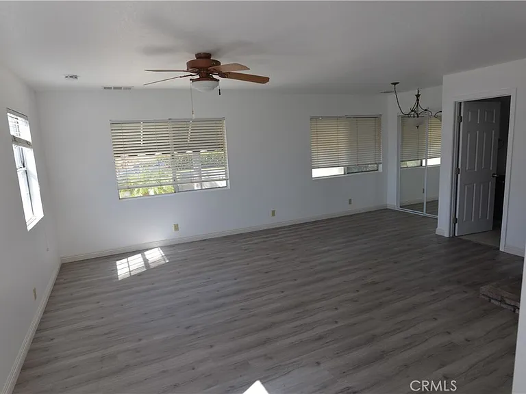 3061 Madison Ave — Photo 9