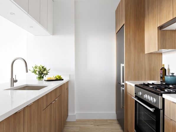41 River Ter APT 2807