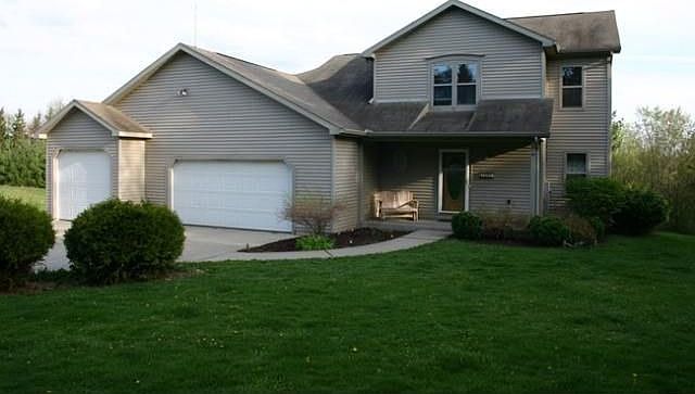 2293 Dahlk Circle w/ 2  acres!