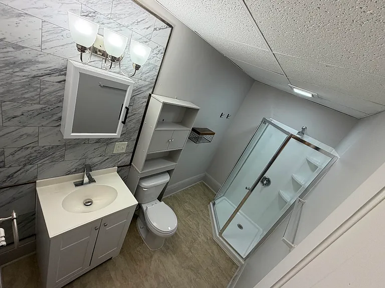 1056 Walnut St — Photo 3
