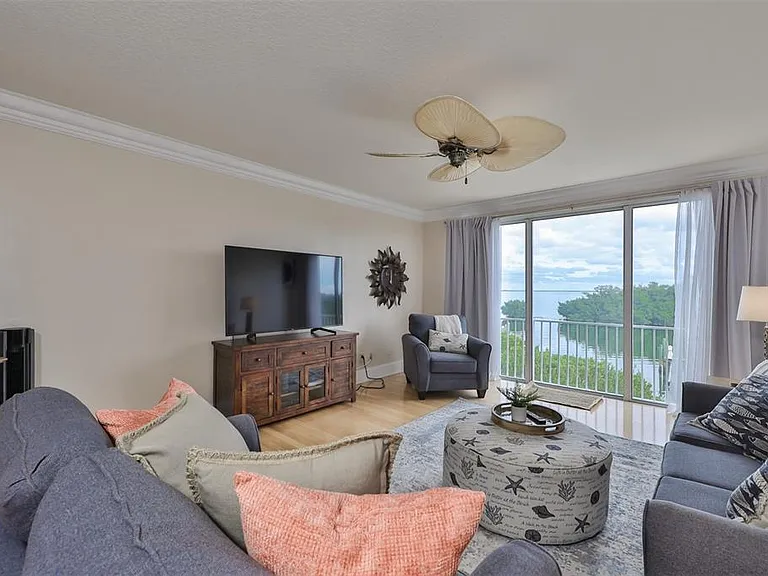 1593 Pinellas Bayway S — Photo 8