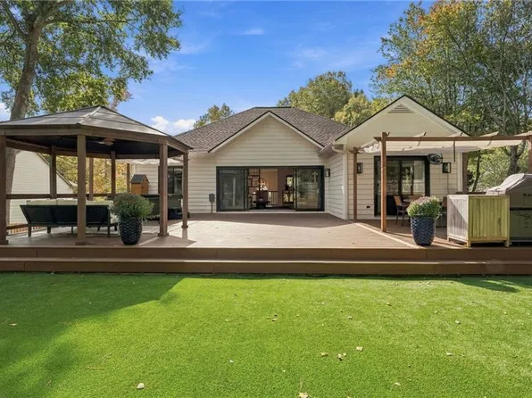191 Red Oak Ln, Alpharetta, GA 30009