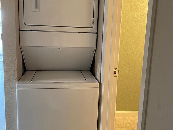 In unit washer dryer