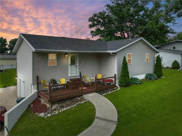 906 E Maple St, Marceline, MO 64658