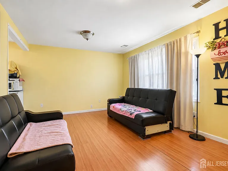 23 Miko Rd — Photo 9