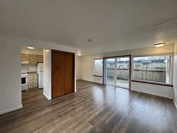 2nd image of 1214 G St SE #2