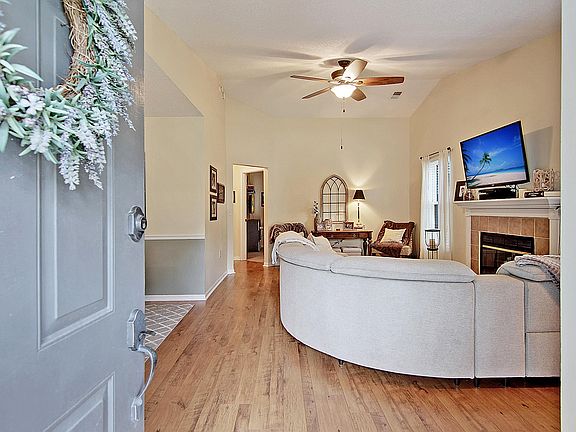 2nd image of 8311 Coventry Ct