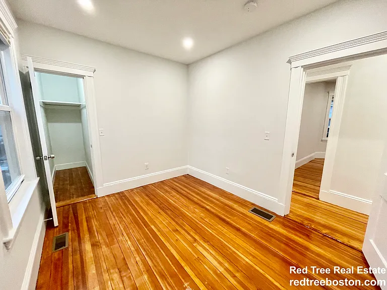 68 Bakersfield St #2 — Photo 14