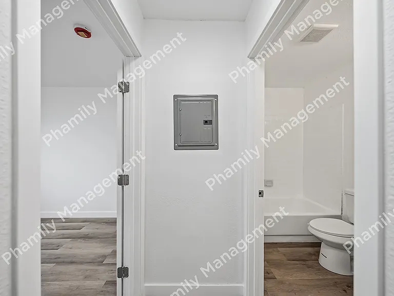 2538 Johnston St #8 — Photo 6