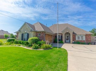 2940 Summit Hill Rd, Norman, OK 73071