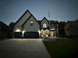 14593 S Twilight Ln, Olathe, KS 66062