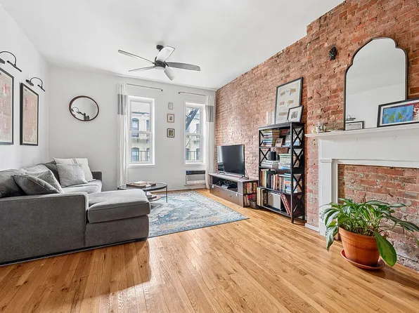 331 E 92nd St APT 4B, New York, NY 10128