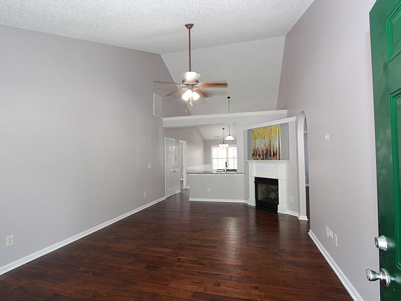 5th image of 4045 Canvas Ave