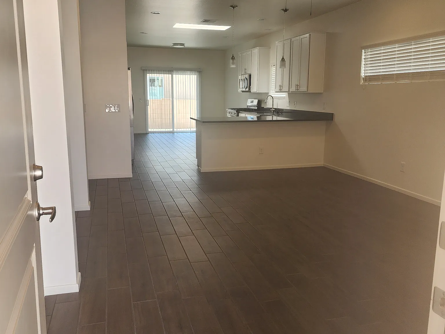 3 bed, 1588 sqft, $1,800 — Photo 3