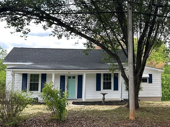 611 Old Wright Shop Rd, Madison Heights, VA 24572