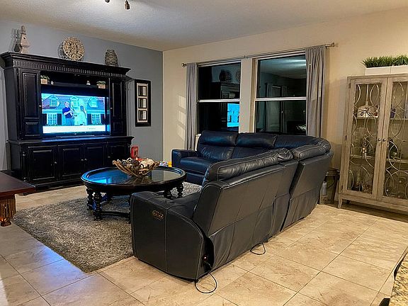 2nd image of 8473 Nandina Dr