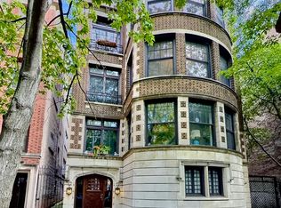 2921 N Pine Grove Ave #1, Chicago, IL 60657